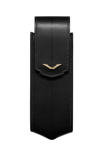 Вертикальный чехол Vertu Signature S из черной седельной кожи с отделкой из желтого золота