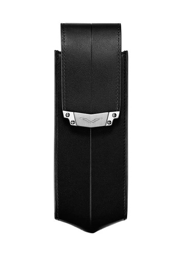 Вертикальный чехол Vertu Signature S из черной седельной кожи с застежкой из стали