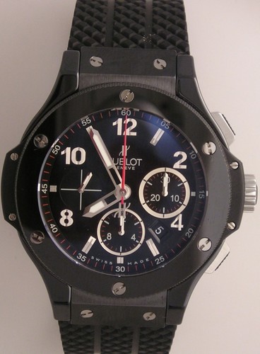 Hublot Big Bang Black Magic (Black Ceramic / Black / Rubber) 301.CX.130.RX