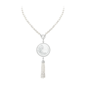 Boucheron Plume de Paon medallion