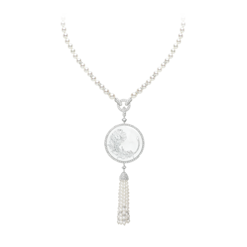 Boucheron Plume de Paon medallion
