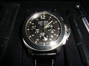 Officine Panerai Panerai Luminor Chrono Daylight 44mm PAM 00250