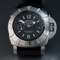 Officine Panerai Panerai Luminor Submersible 2500m PAM 00194