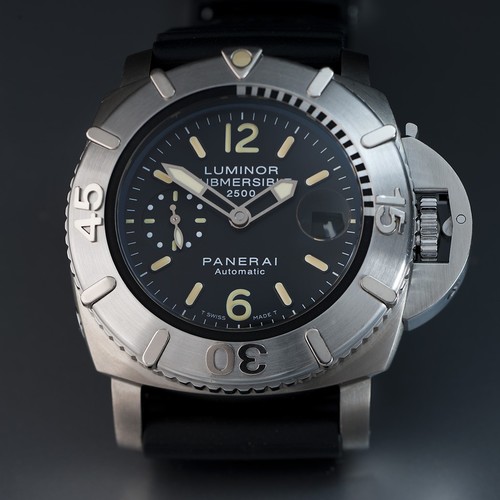 Officine Panerai Panerai Luminor Submersible 2500m PAM 00194