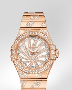 Omega Constellation Luxury Edition with Diamonds (RG / White-Mother-of-Pearl Diamonds / Bracelet) 123.55.31.20.55.008