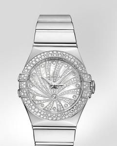 Omega Constellation Luxury Edition with Diamonds (WG / White-Mother-of-Pearl Diamonds / Bracelet) 123.55.31.20.55.011