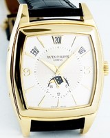 Patek Philippe Annual Calendar 5135J / YG