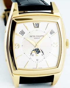 Patek Philippe Annual Calendar 5135J / YG