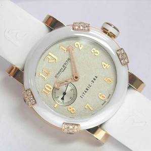 Romain Jerome Titanic-DNA – Pink Gold / White Ceramic T.W2222.11.WW